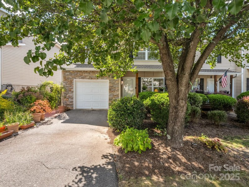 Property image 2 of 105 Loch Haven Road in Brookhaven Village, Swannanoa, NC 28778