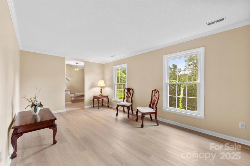 Property image 5 of 3710 Gardner Park Drive in Gardner Woods, Gastonia, NC 28054