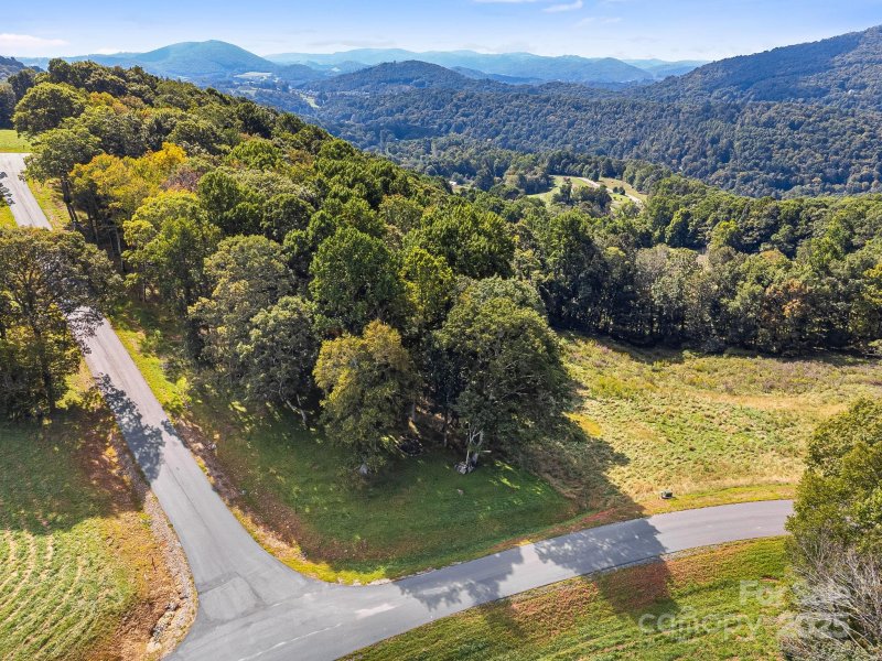 Property image 5 of 62 Poplar Forest Drive in Poplar Forest, Boone, NC 28607