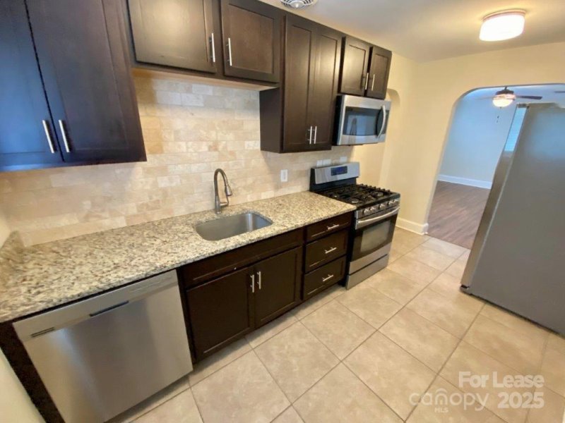 Property image 3 at 1708 Dilworth Road, Charlotte, NC 28203