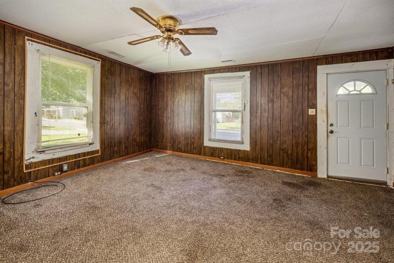 Property image 4 of 337 Brawley Avenue in Mooresville Mill Village, Mooresville, NC 28115