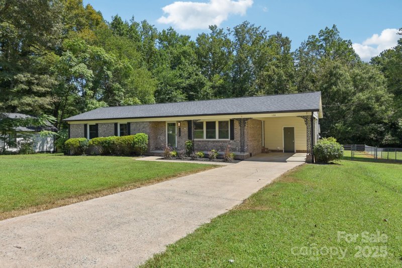 Property image 2 of 128 Vernon Street in Delview Acres, Cherryville, NC 28021