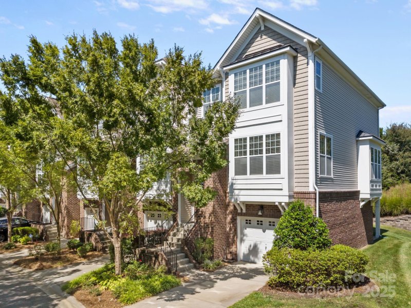 11186 Bridgewater Drive