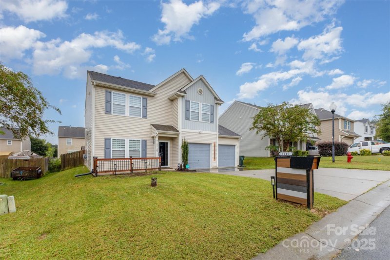 Property image 4 of 1119 Blue Topaz Drive in Long Creek Meadows, Dallas, NC 28034