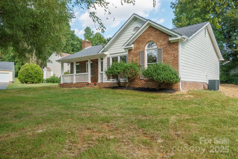 Property image 3 of 8122 Cadmium Court in Ridgewood, Charlotte, NC 28215