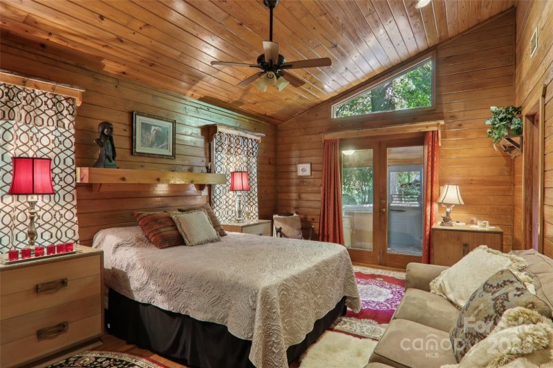 Property image 5 of 139 Forest Hills Road in Fontana View Lake, Bryson City, NC 28713