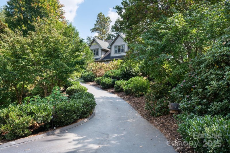 Property image 2 of 53 Cedar Hill Drive in Biltmore Forest, Asheville, NC 28803