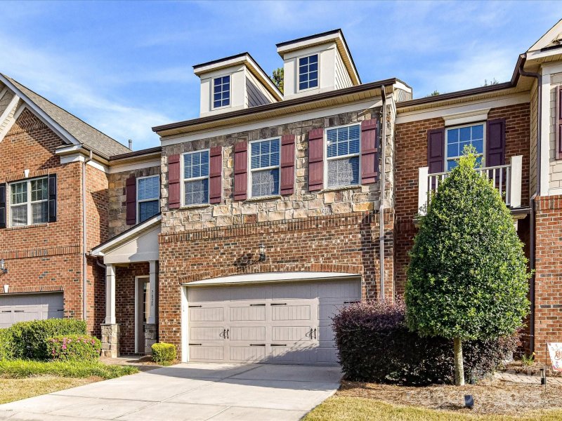 Property image 2 of 7028 Henry Quincy Way in Central Park, Charlotte, NC 28277
