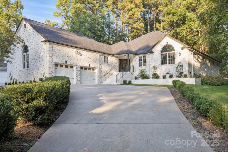 Property image 2 at 627 Beaten Path Road, Mooresville, NC 28117