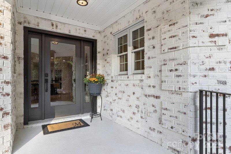 Property image 4 at 627 Beaten Path Road, Mooresville, NC 28117