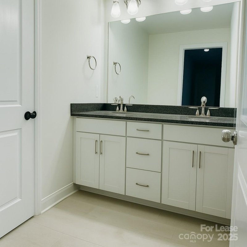 Property image 5 of 4394 Bronze Boulevard in Blackstone Bay, Sherrills Ford, NC 28673