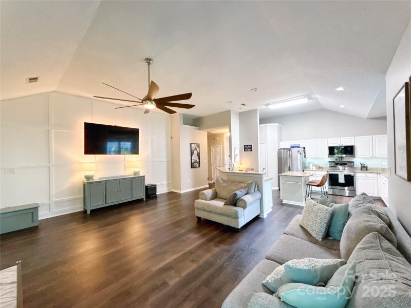 Property image 5 of 5911 Swanston Drive in Highland Creek, Charlotte, NC 28269