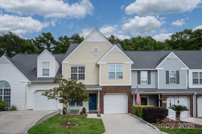 Elizabeth Townes, Charlotte Community