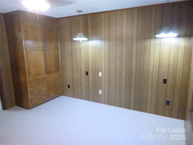 Property image 5 of 1300 Lomax Avenue in Cotswold, Charlotte, NC 28211