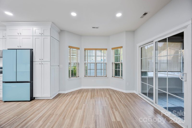 Property image 4 of 8731 Westwind Point Drive in Alexander Chase, Cornelius, NC 28031