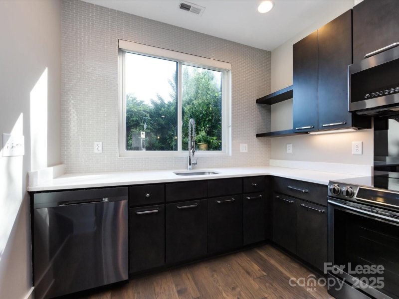 Property image 5 of 237 Domain Way in Domain Townhomes, Charlotte, NC 28203