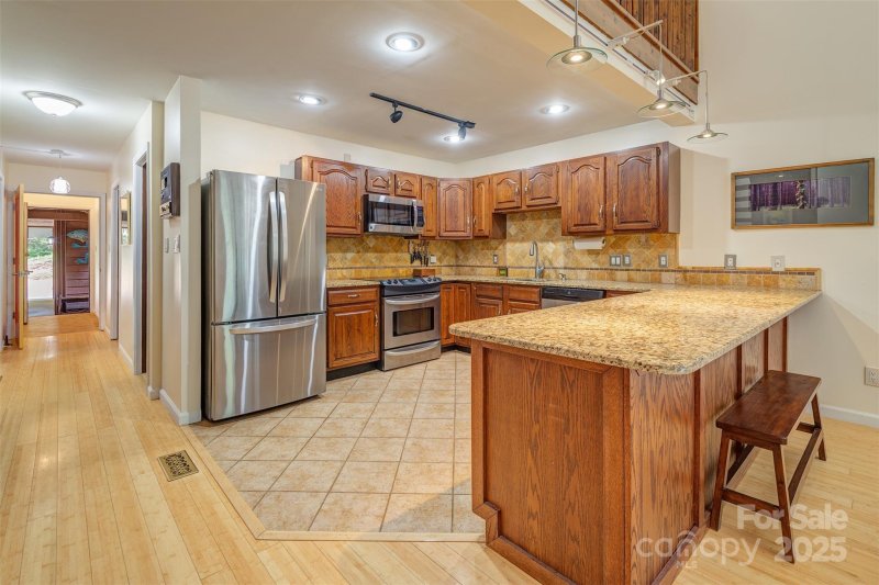 Property image 2 of 302 Woodfield Drive in Woodfield Condos, Asheville, NC 28803