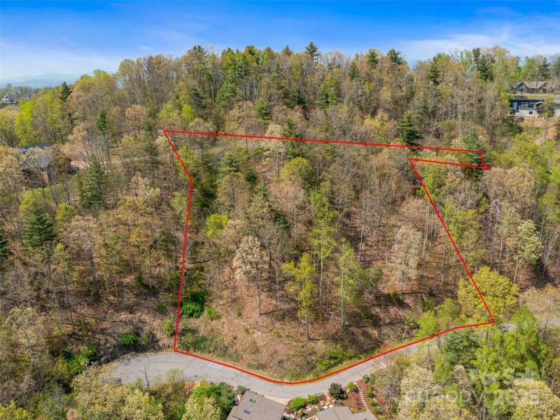 Property image 3 of 99999 Waxwing Way in Versant, Asheville, NC 28804