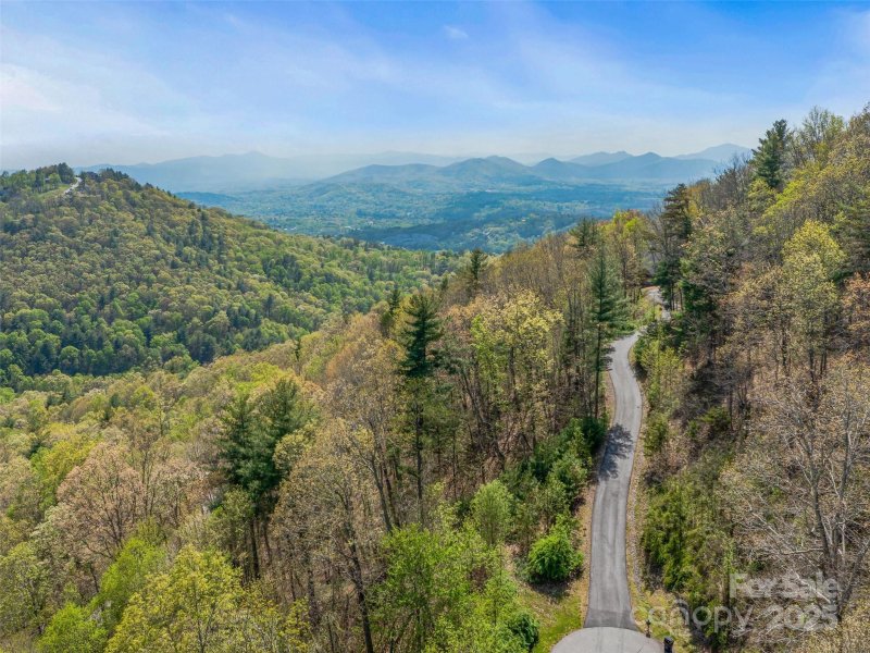Property image 4 of 99999 Waxwing Way in Versant, Asheville, NC 28804