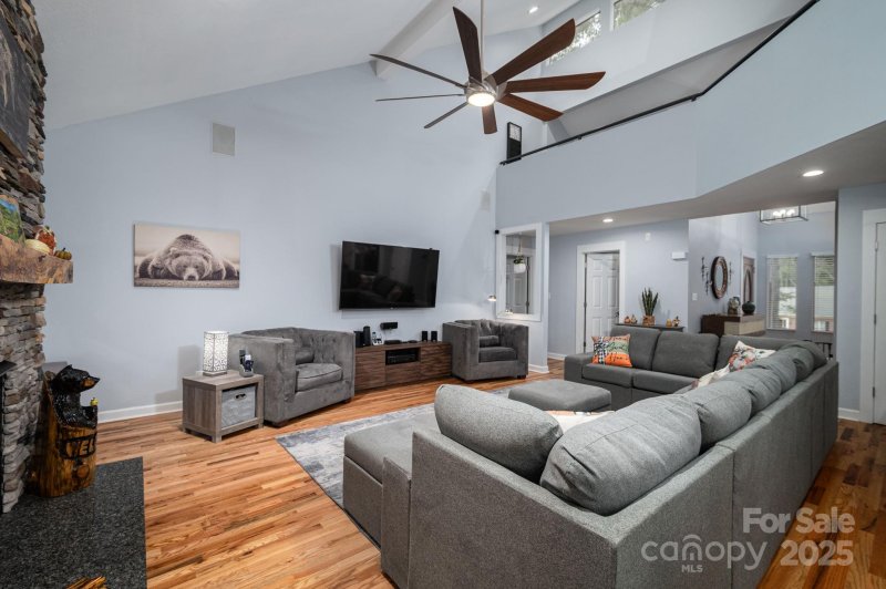 Property image 5 of 68 Mockingbird Lane in Garland Acres, Lincolnton, NC 28092