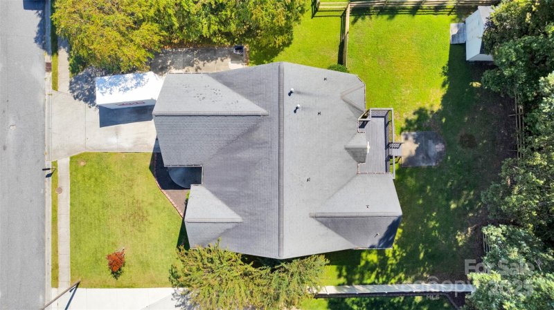 Property image 3 at 912 Carole Summey Drive, Dallas, NC 28034