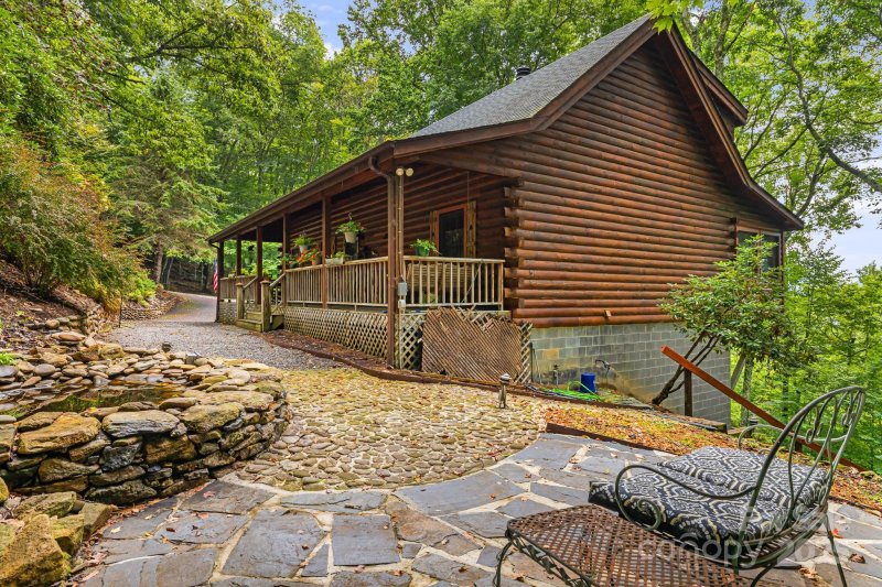 Property image 2 of 215 Goldenleaf Road in Wolf Laurel, Mars Hill, NC 28754