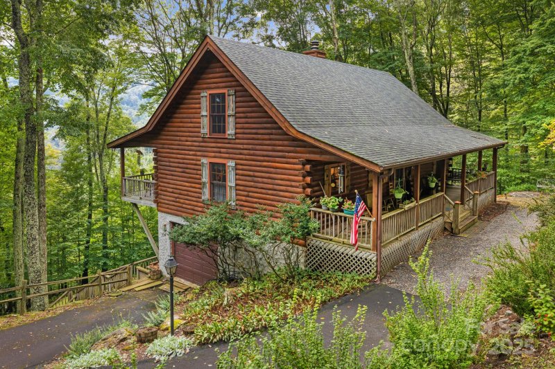 Property image 3 of 215 Goldenleaf Road in Wolf Laurel, Mars Hill, NC 28754