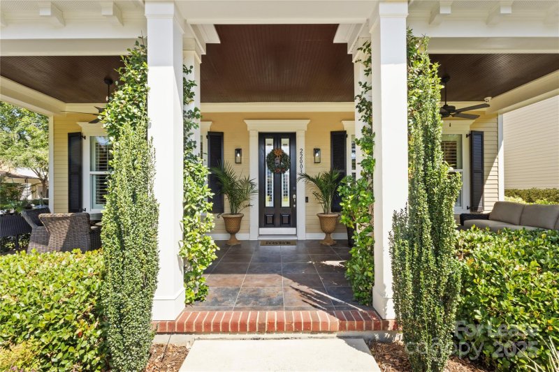 Property image 2 of 22003 Lady Glencirn Court in Antiquity, Cornelius, NC 28031