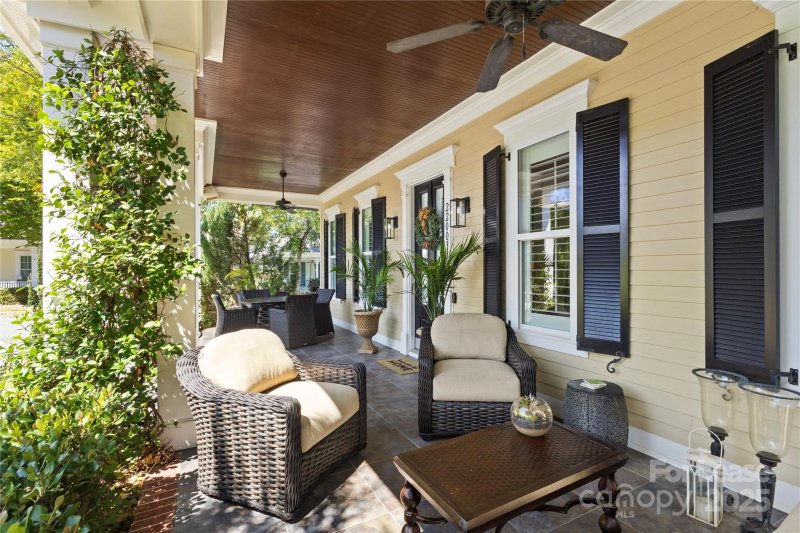 Property image 3 of 22003 Lady Glencirn Court in Antiquity, Cornelius, NC 28031