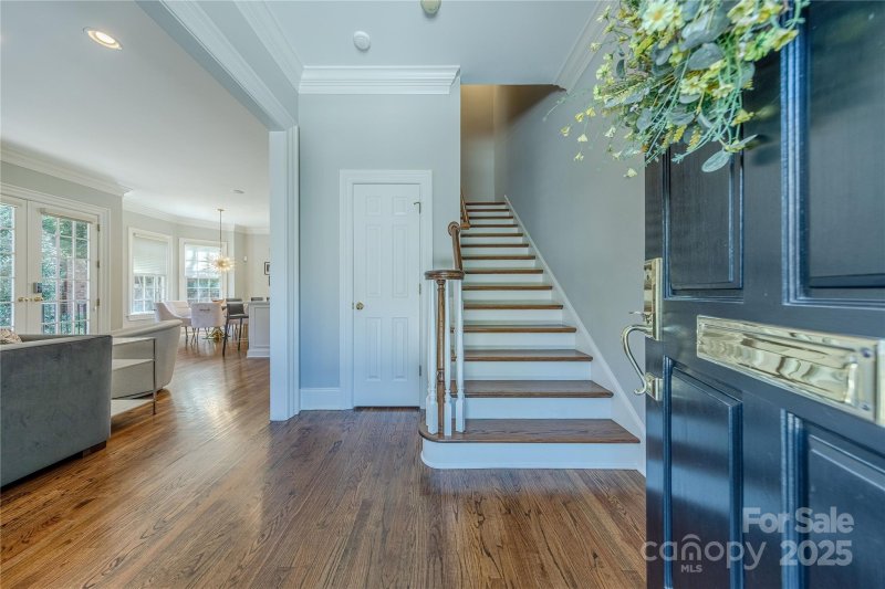 Property image 4 of 1103 S Kings Drive in Myers Park, Charlotte, NC 28207