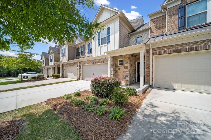 Property image 3 of 3129 Hartson Pointe Drive in Bridgemill, Fort Mill, SC 29707