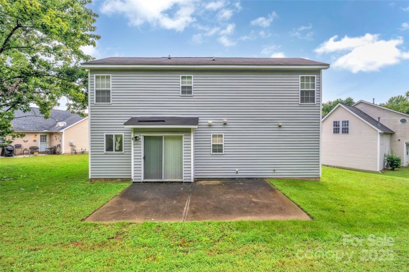 Property image 3 of 1907 Killarney Place in Fairfield, Charlotte, NC 28262