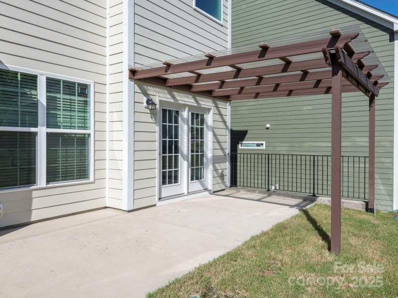 Property image 2 of 966 Parkland Place in Allen Mills, Concord, NC 28027