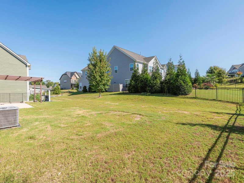 Property image 3 of 966 Parkland Place in Allen Mills, Concord, NC 28027