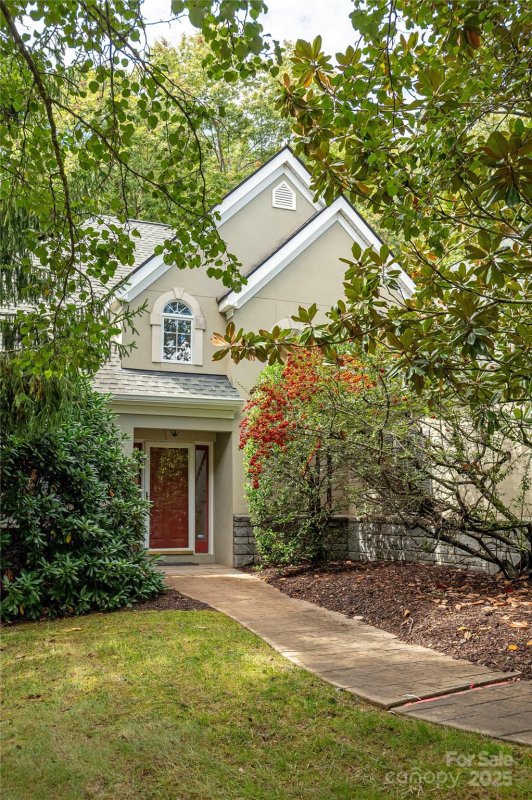 Property image 2 of 29 Bideford Row in Devonshire, Asheville, NC 28803