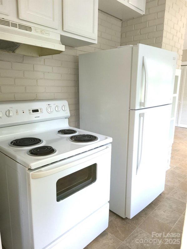 Property image 5 at 5511 Wedgewood Drive, Charlotte, NC 28210