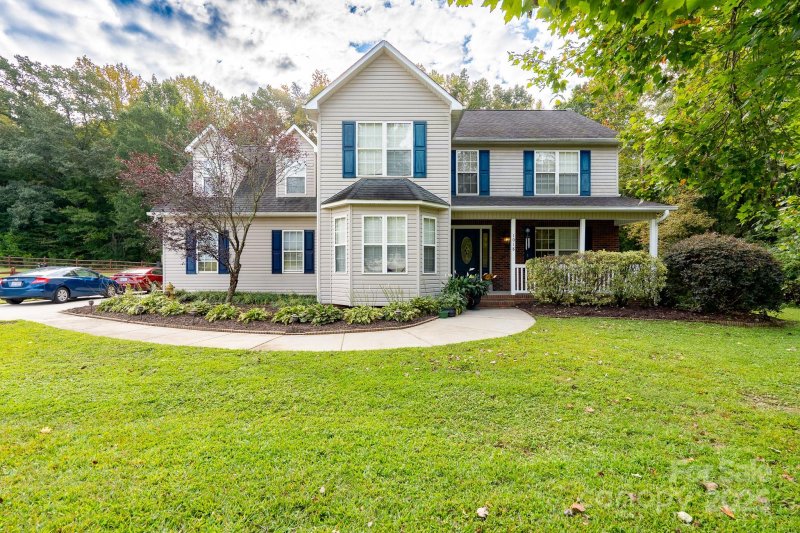 Olde Mill, Salisbury Community