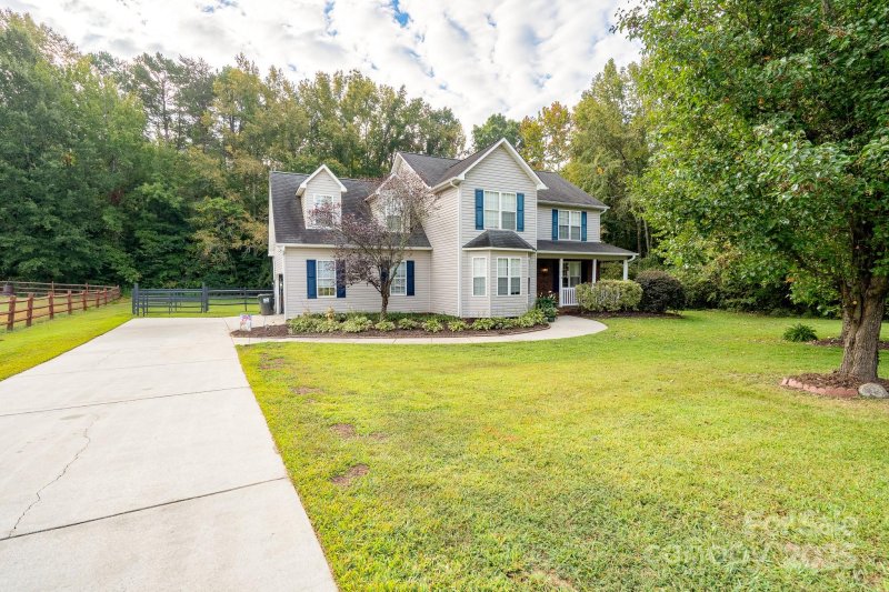 Property image 5 at 1018 Grist Mill Run, Salisbury, NC 28146