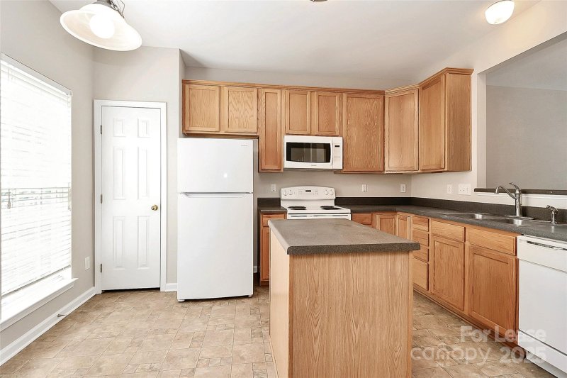 Property image 4 of 12847 Bullock Greenway Boulevard in Blakeney Greens, Charlotte, NC 28277