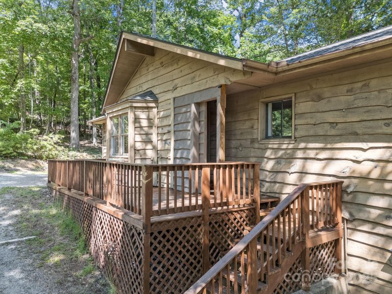 Property image 3 of 423 Dogwood Trail in Gillette Woods, Tryon, NC 28782