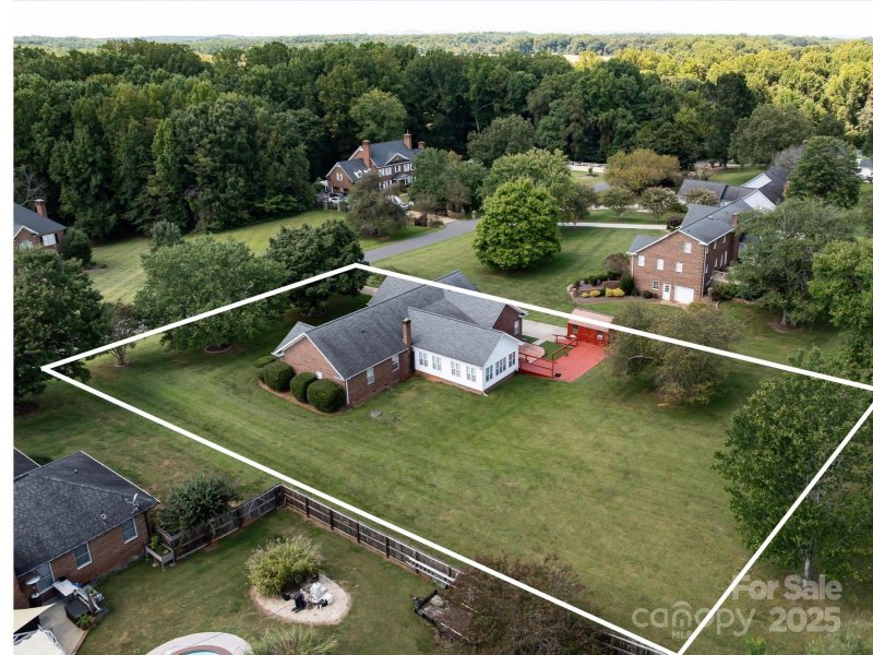 Property image 5 of 192 Baymount Drive in Baymount Meadows, Statesville, NC 28625