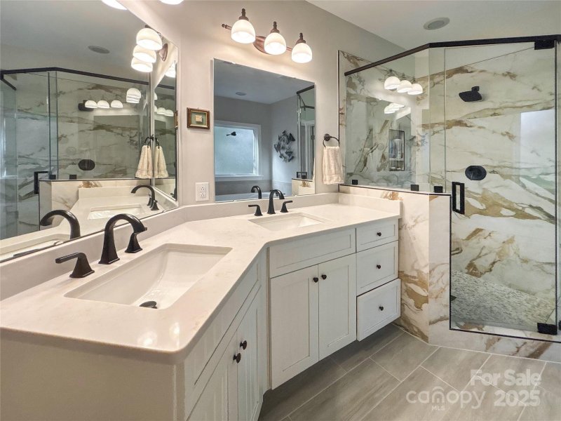 Property image 3 of 233 Highland Forest Drive in Patrick Place, Clover, SC 29710