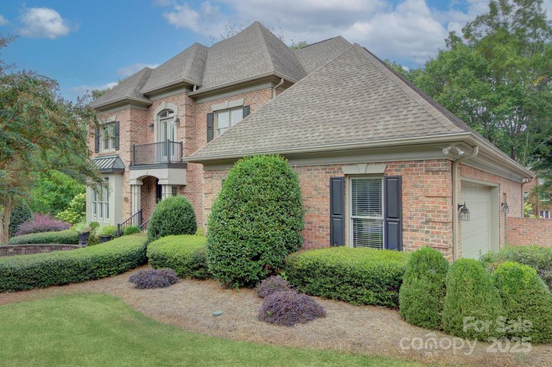 Property image 3 of 2618 Whitney Hill Road in Blantyre, Charlotte, NC 28226