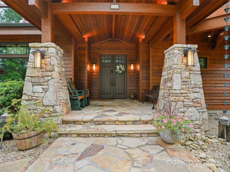 Property image 2 of 2128 Sleepy Hollow Drive in Avalon, Waynesville, NC 28785