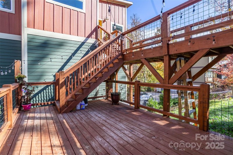 Property image 3 of 12 Crestwood Lane in Woodside Hills, Candler, NC 28715