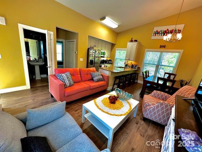 Property image 4 of 12 Crestwood Lane in Woodside Hills, Candler, NC 28715