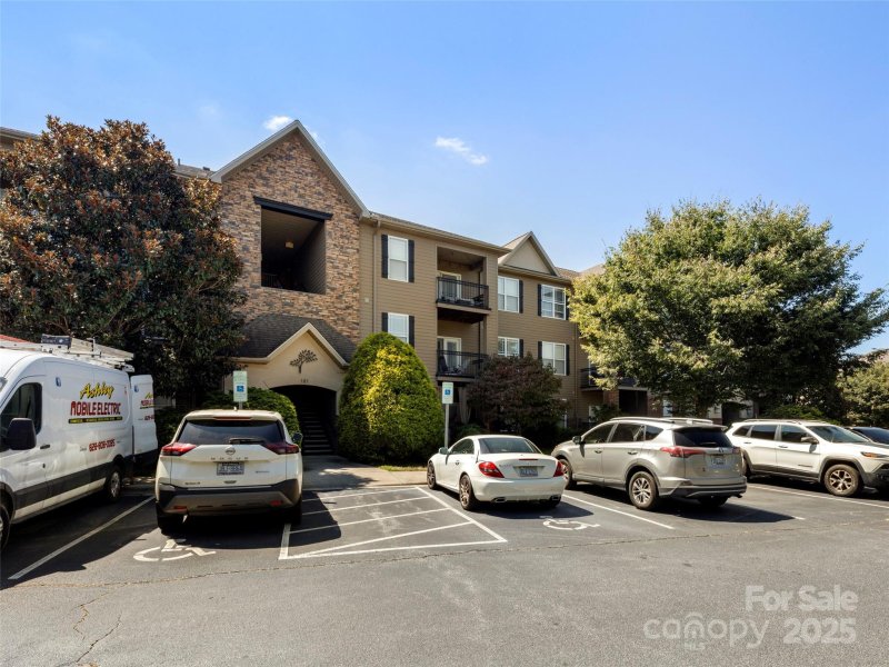 181 Brickton Village Circle