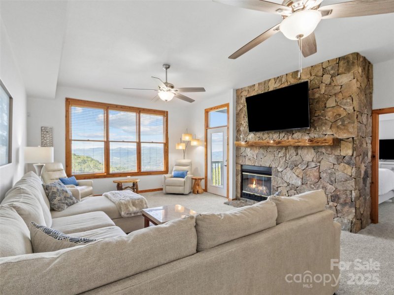 80 Stoney Falls Loop