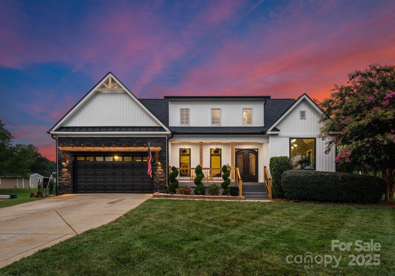 Lakeview Shores, Mooresville Community