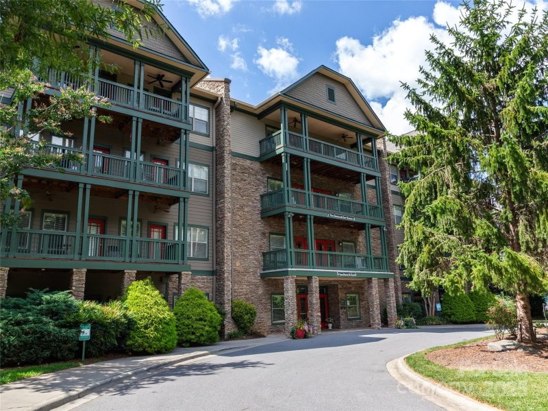 Property image 3 at 9 Kenilworth Knoll, Asheville, NC 28805